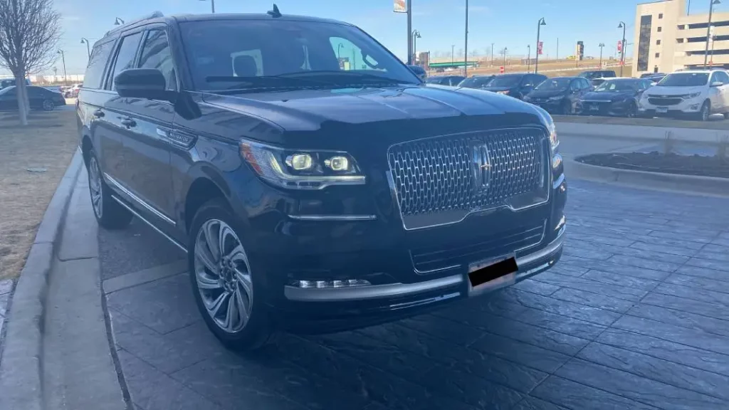 Premium Lincoln Navigator