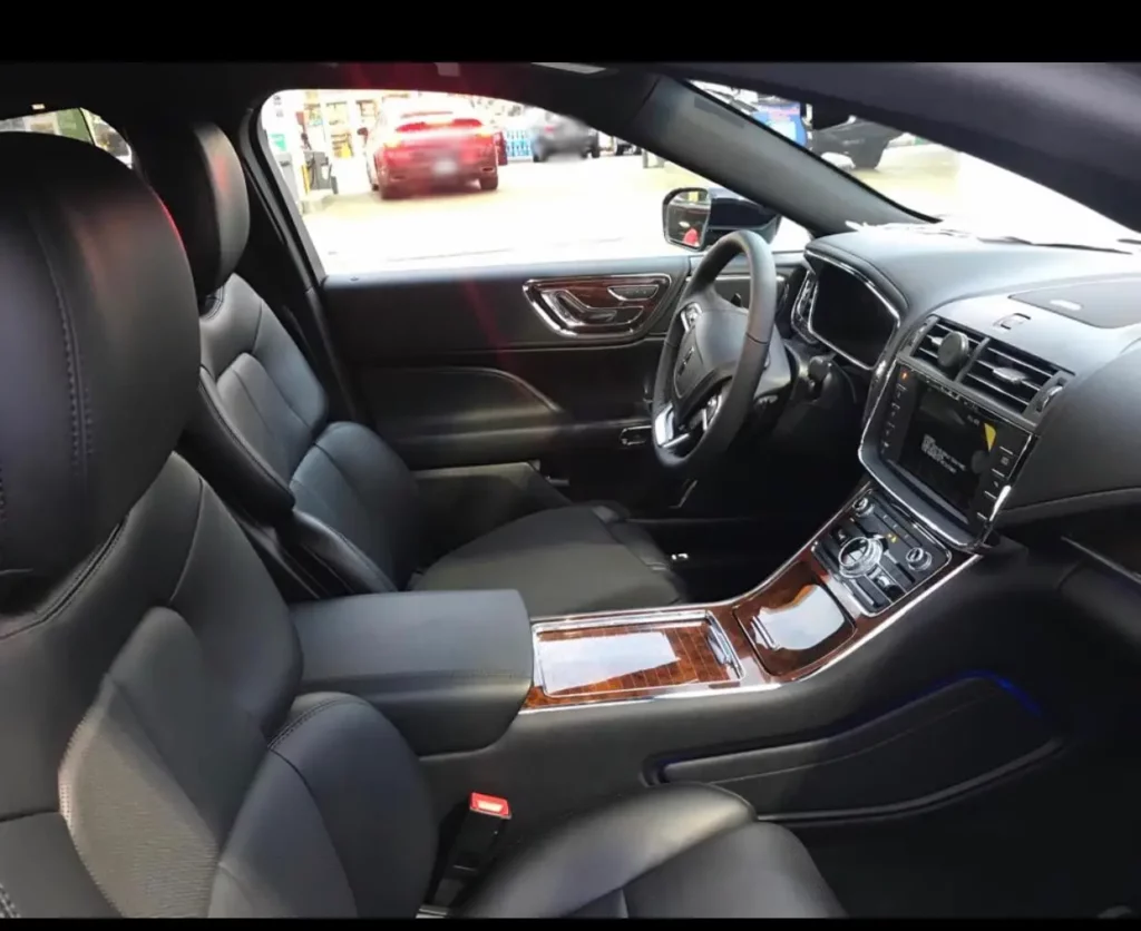 Our Most reliable and luxury Sedan town car service