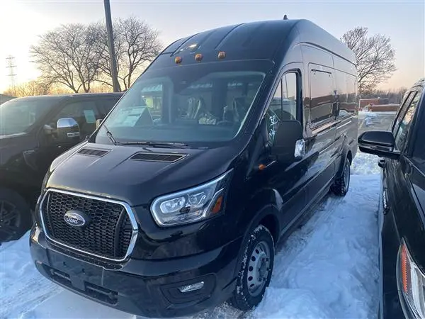 Front View of Ford Transit Sprinter